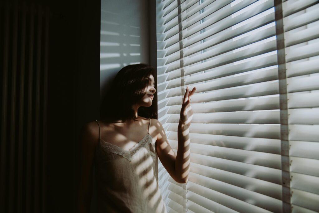 Crise de Ansiedade Sem Motivo? Entenda os Sinais Ocultos e Como a Psicoterapia Pode Ajudar